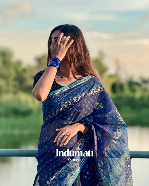 Samudra_Jyoti_-_Graceful_Navy_Linen_Saree_with_Small_Detailing_&_Border_with_Blouse_Piece