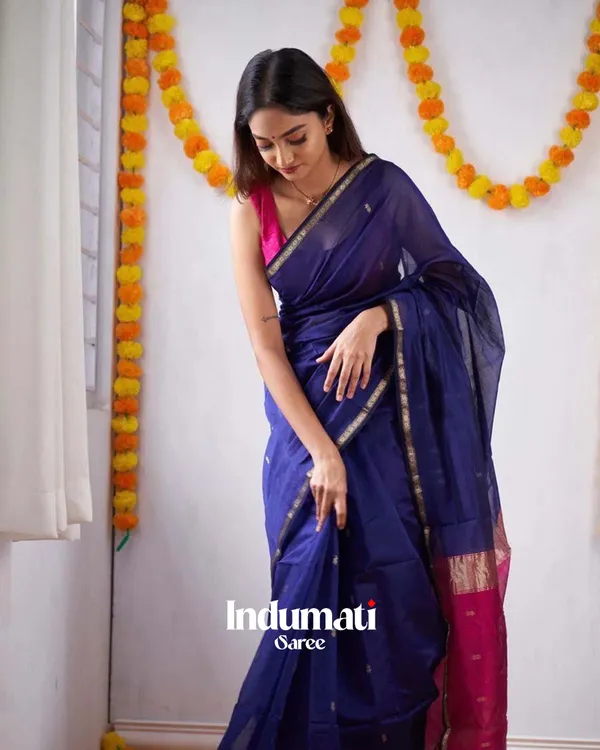 Navy_Blue_Color_Premium_Cotton_Silk_Saree_With_Classy_Blouse_and_tassels