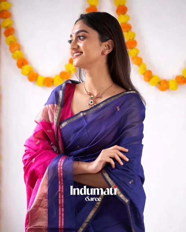 Navy_Blue_Color_Premium_Cotton_Silk_Saree_With_Classy_Blouse_and_tassels