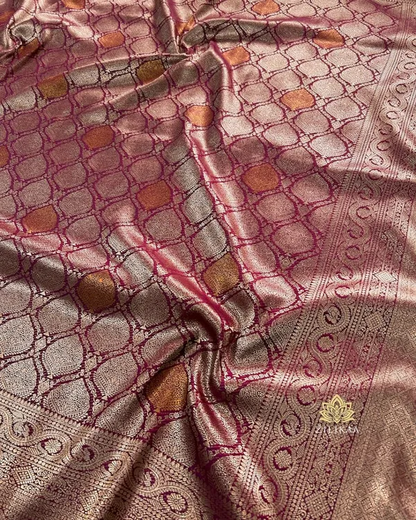 Purple_Color_Going_Fast_Soft_Banarasi_Silk_Saree_with_Classy_Bloue_Piece