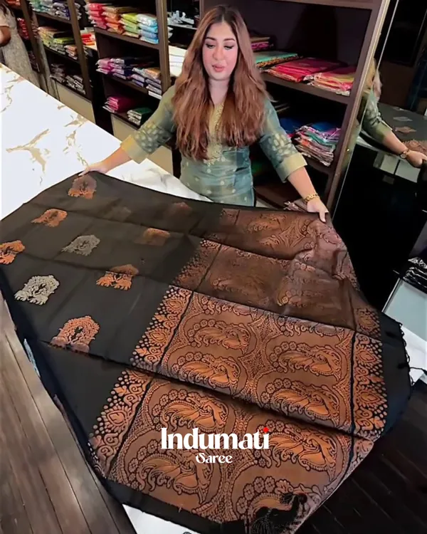 Demanding_Black_Color_Soft_Banarasi_Silk_Saree_With_Pure_Golden_Zari_Work_&_Classy_Blouse_Piece