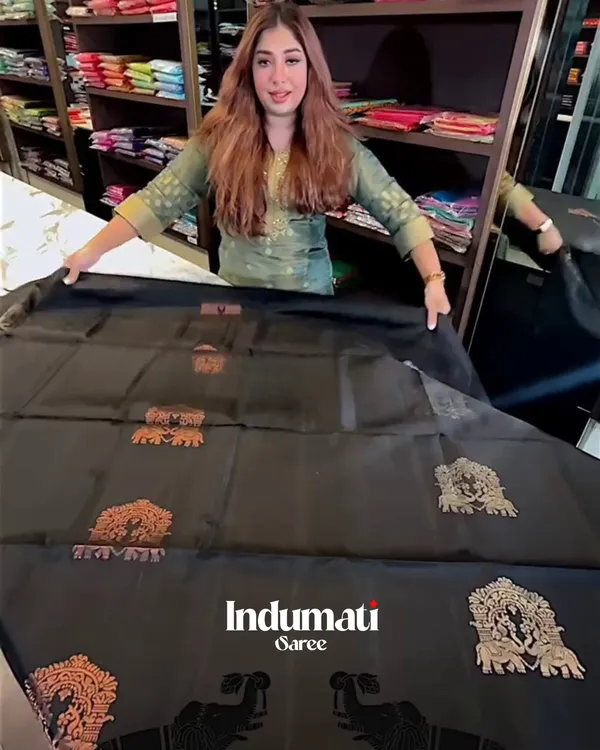 Demanding_Black_Color_Soft_Banarasi_Silk_Saree_With_Pure_Golden_Zari_Work_&_Classy_Blouse_Piece