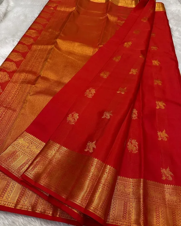 Red_Color_Pro_Collection_Soft_Banarasi_Silk_Saree_with_Pure_Golden_Zari_Work_&_Classy_Bloue_Piece