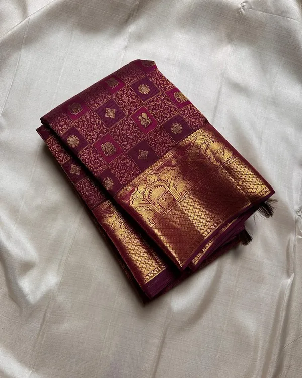 Purple_Color_Fresh_Arrival_Soft_Banarasi_Silk_Saree_with_Pure_Golden_Zari_Work_&__Classy_Bloue_Piece