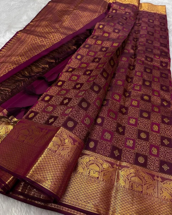 Purple_Color_Fresh_Arrival_Soft_Banarasi_Silk_Saree_with_Pure_Golden_Zari_Work_&__Classy_Bloue_Piece