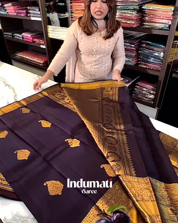 Elegant_Purple_Color_Soft_Banarasi_Silk_Saree_With_Pure_Golden_Zari_Work_&_Classy_Blouse_Piece