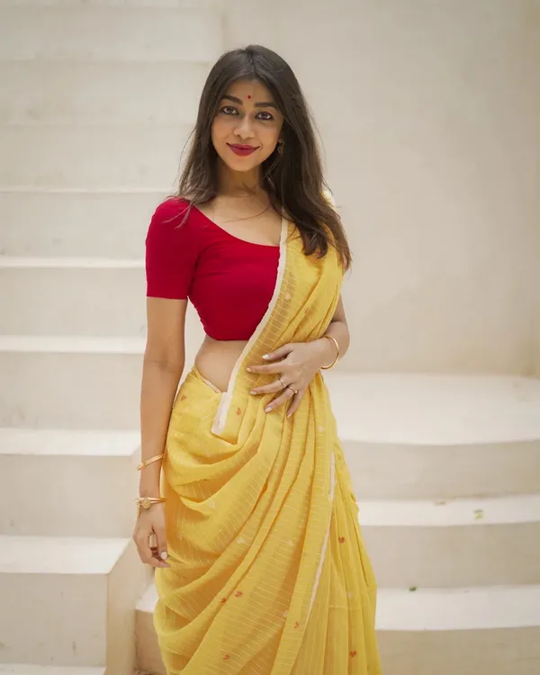 Yellow_Color_Recent_Drop_Soft_Banarasi_Silk_Saree_with_Classy_Bloue_Piece