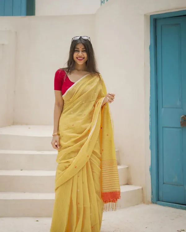 Yellow_Color_Recent_Drop_Soft_Banarasi_Silk_Saree_with_Classy_Bloue_Piece