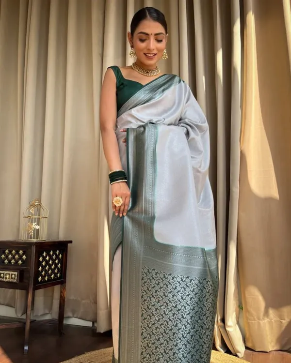 Grey_Color_Customer_Favorite_Soft_Banarasi_Silk_Saree_with_Classy_Bloue_Piece