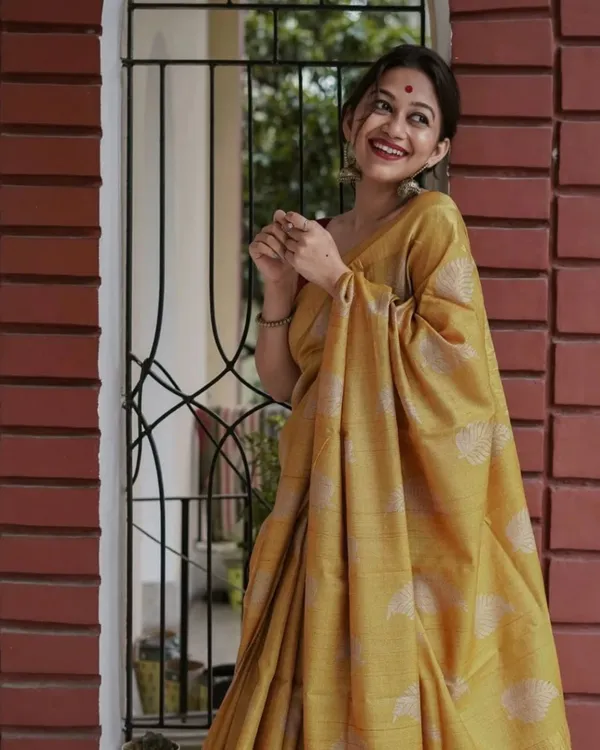 Yellow_Color_Pro_Collection_Soft_Banarasi_Silk_Saree_with_Classy_Bloue_Piece