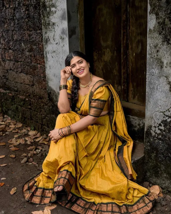 Yellow_Color_Color_Kanchipuram_Zari_Weaving_Half_Saree_With_Blouse__Silk_Dupatta