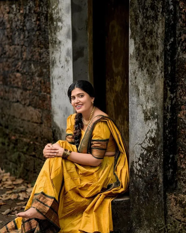 Yellow_Color_Color_Kanchipuram_Zari_Weaving_Half_Saree_With_Blouse__Silk_Dupatta