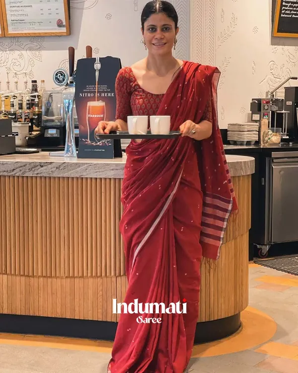 Laal_Riwaayat_-_Traditional_Red_Linen_Saree_with_Matching_Blouse_Piece