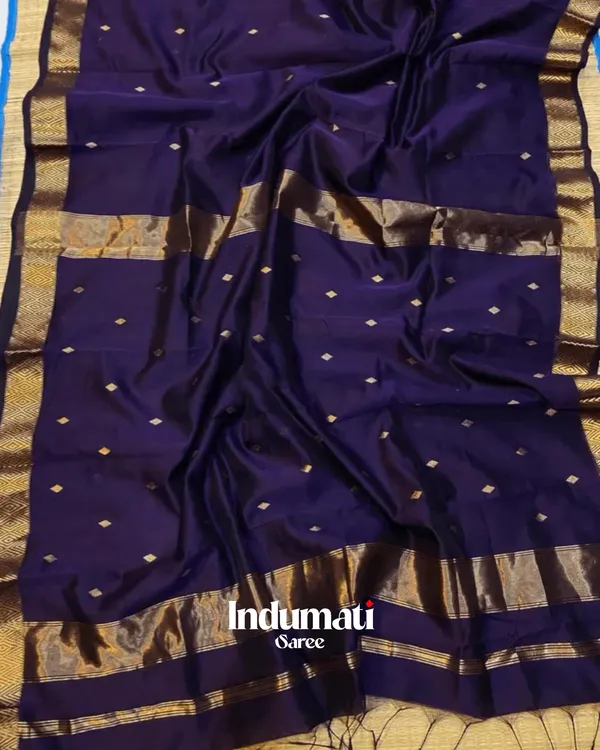 Purple_Color_Premium_Cotton_Silk_Saree_With_Classy_Blouse_and_tassels