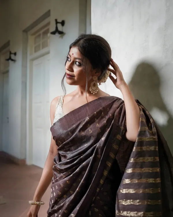 Brown_Color_Customer_Favorite_Soft_Banarasi_Silk_Saree_with_Classy_Bloue_Piece
