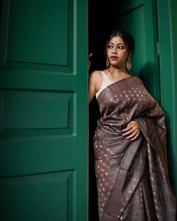 Brown_Color_Customer_Favorite_Soft_Banarasi_Silk_Saree_with_Classy_Bloue_Piece
