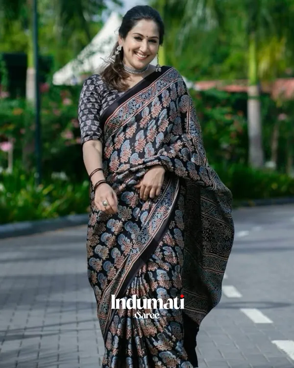 Elision_Black_Ajrakh_Printed_Model_Silk_Saree_with_Blouse_Piece