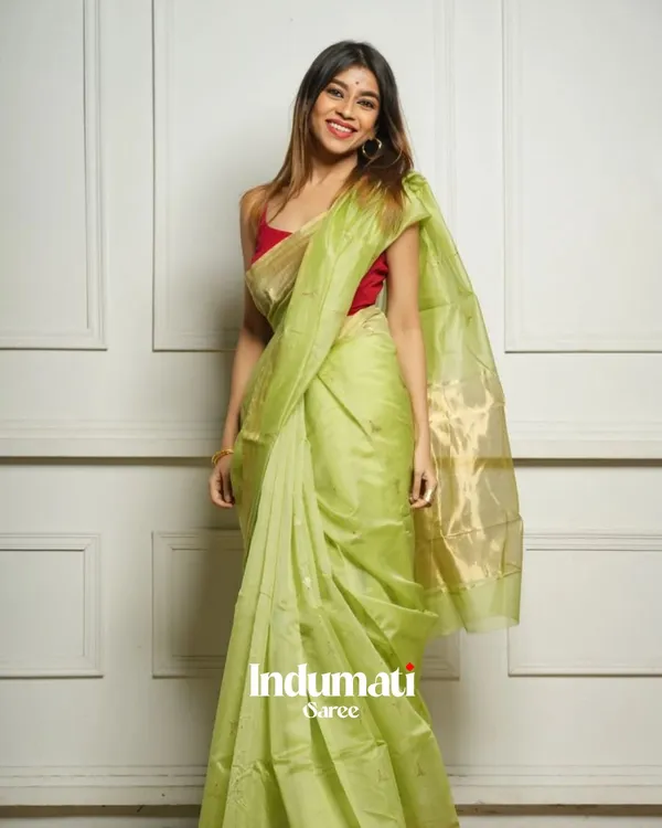 Light_Green_Color_Fresh_Arrival_Cotton_Silk_Saree_with_Classy_Bloue_Piece