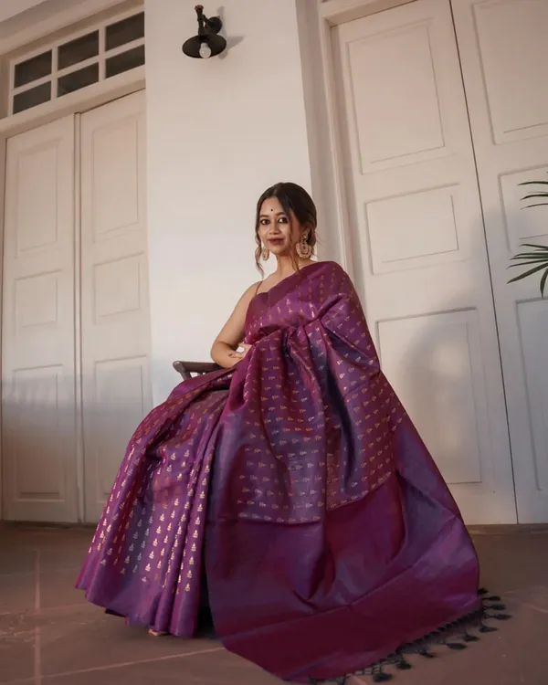 Purple_Color_Just_In_Soft_Banarasi_Silk_Saree_with_Classy_Bloue_Piece