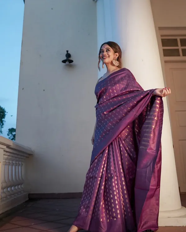 Purple_Color_Just_In_Soft_Banarasi_Silk_Saree_with_Classy_Bloue_Piece