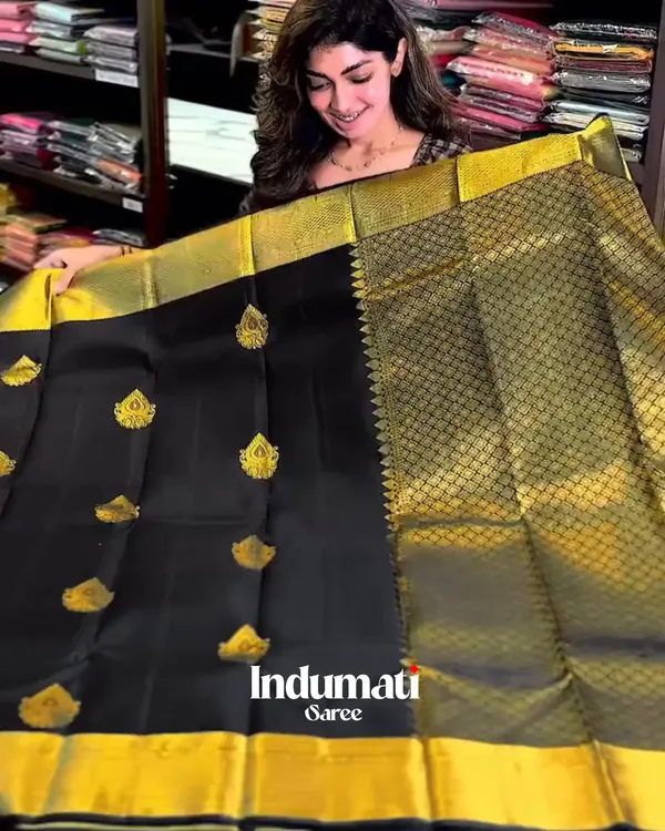 Impressive_Black_Color_Soft_Banarasi_Silk_Saree_With_Pure_Golden_Zari_Work_&_Classy_Blouse_Piece