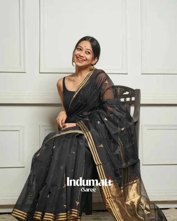 Black_Color_Most_Wanted_Cotton_Silk_Saree_with_Classy_Bloue_Piece