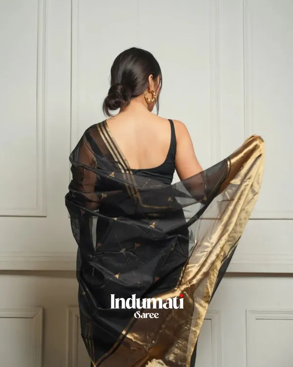 Black_Color_Most_Wanted_Cotton_Silk_Saree_with_Classy_Bloue_Piece