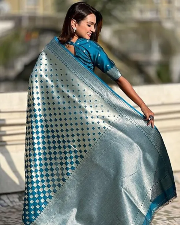 Navy_Blue_Color_Viral_Pick_Soft_Banarasi_Silk_Saree_with_Classy_Bloue_Piece