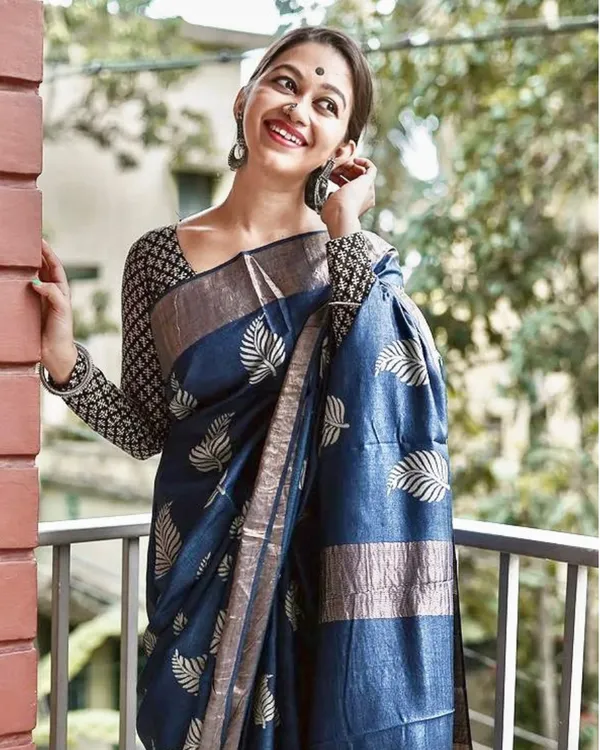 Blue_Color_Luxury_Edition_Soft_Banarasi_Silk_Saree_with_Classy_Bloue_Piece