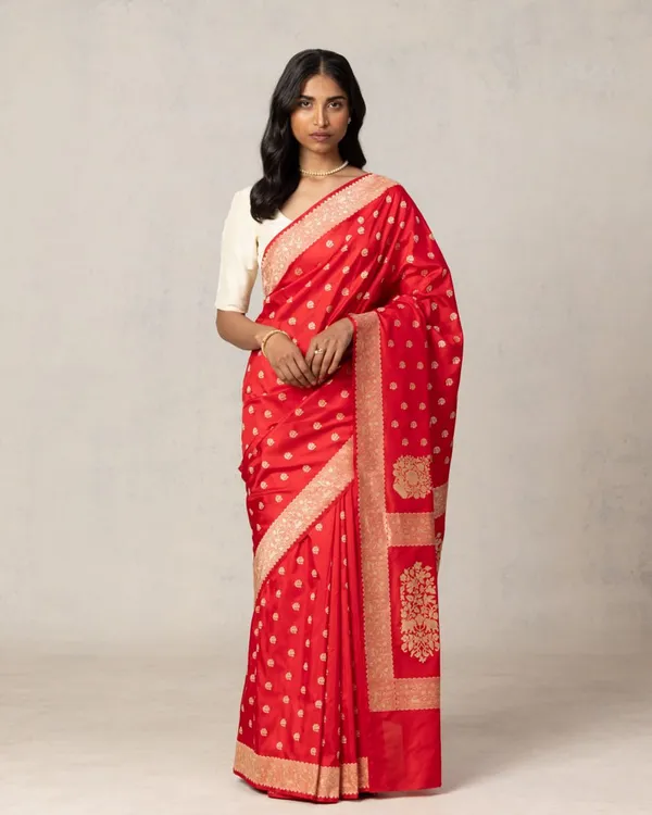 Red_Color_Just_Released_Soft_Banarasi_Silk_Saree_with_Classy_Bloue_Piece