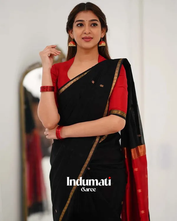 Black_Color_Premium_Cotton_Silk_Saree_With_Classy_Blouse_and_tassels