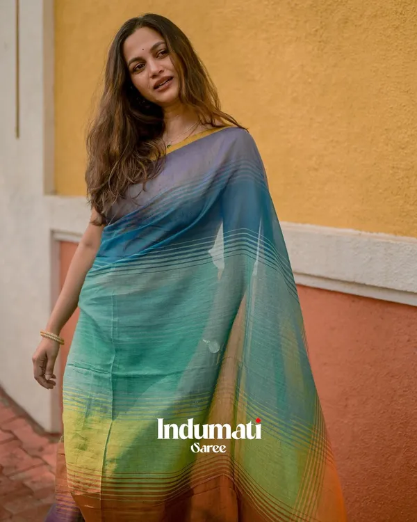 Prism_Trail_-_Multicolor_Striped_Rainbow_Saree_with_Blouse_Piece