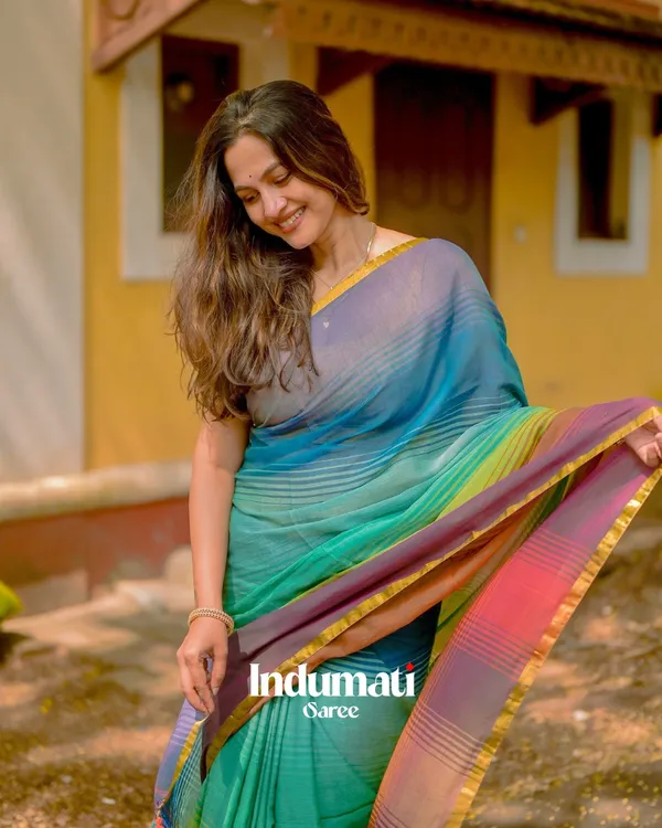 Prism_Trail_-_Multicolor_Striped_Rainbow_Saree_with_Blouse_Piece