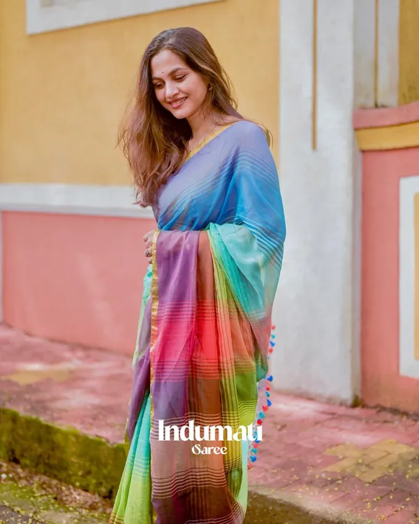 Prism_Trail_-_Multicolor_Striped_Rainbow_Saree_with_Blouse_Piece