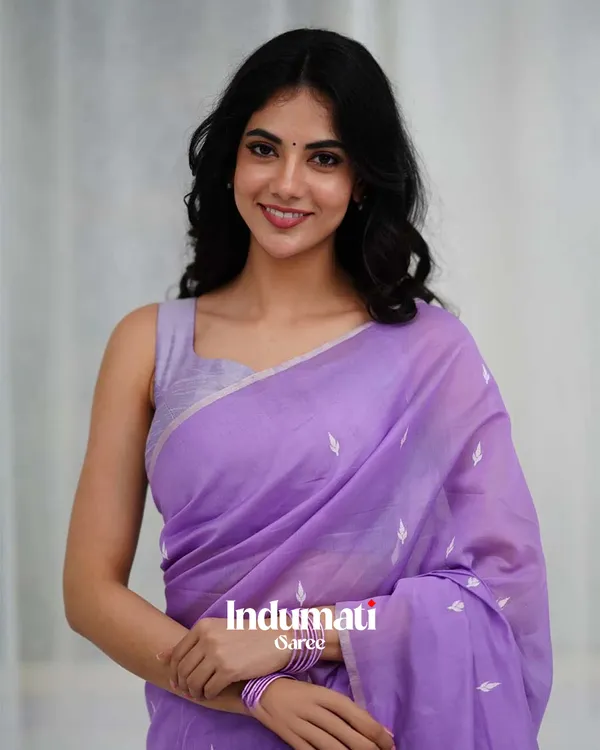 Lavender_Color_Cotton_Silk_Saree_with_Calssy_Blouse_and_tassels