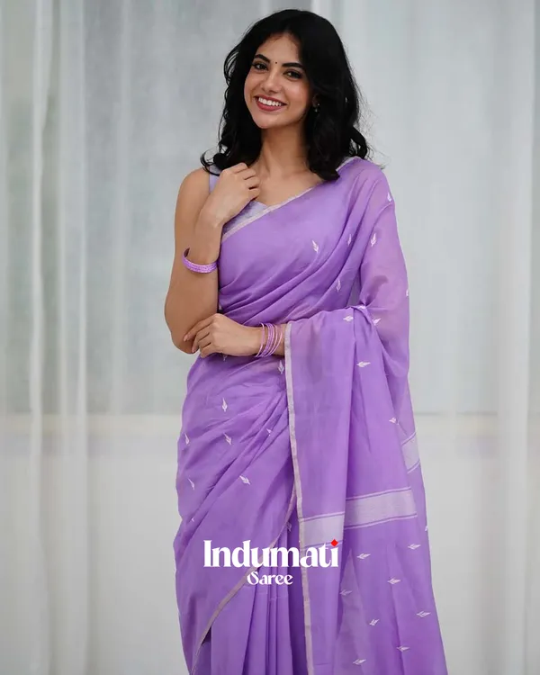 Lavender_Color_Cotton_Silk_Saree_with_Calssy_Blouse_and_tassels
