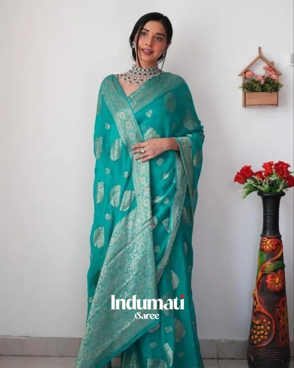 Bottle_Green_Color_Premium_Cotton_Silk_Saree_With_Classy_Blouse