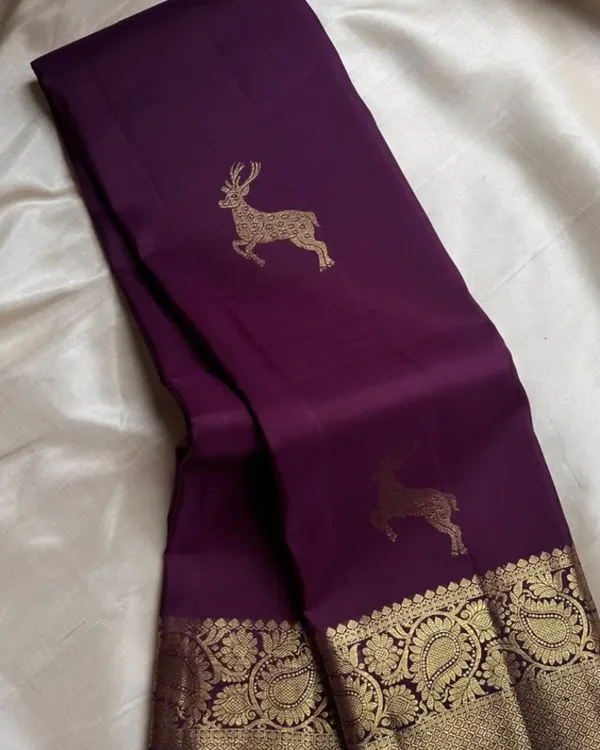 Purple_Color_Most_Wanted_Soft_Banarasi_Silk_Saree_with_Pure_Golden_Zari_Work_&_Classy_Bloue_Piece