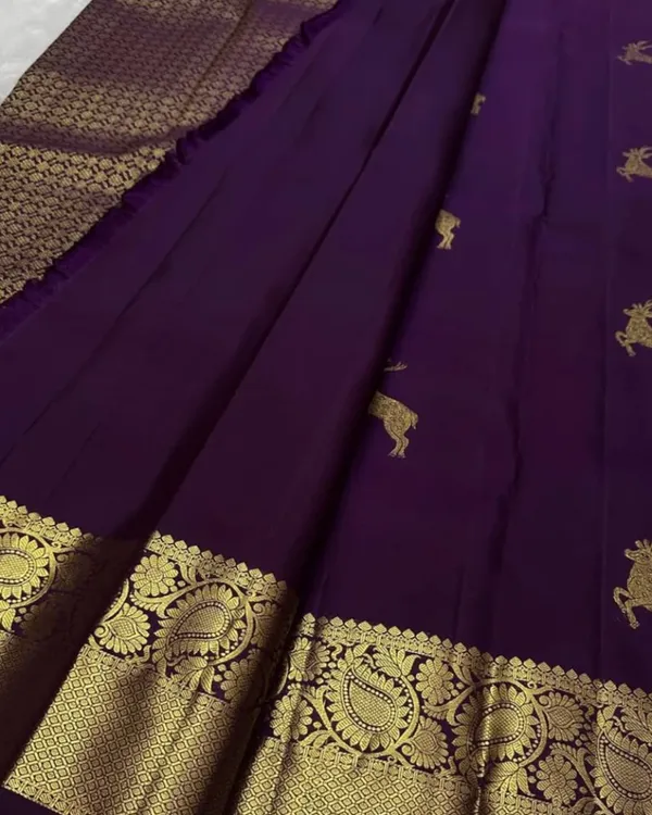 Purple_Color_Most_Wanted_Soft_Banarasi_Silk_Saree_with_Pure_Golden_Zari_Work_&_Classy_Bloue_Piece