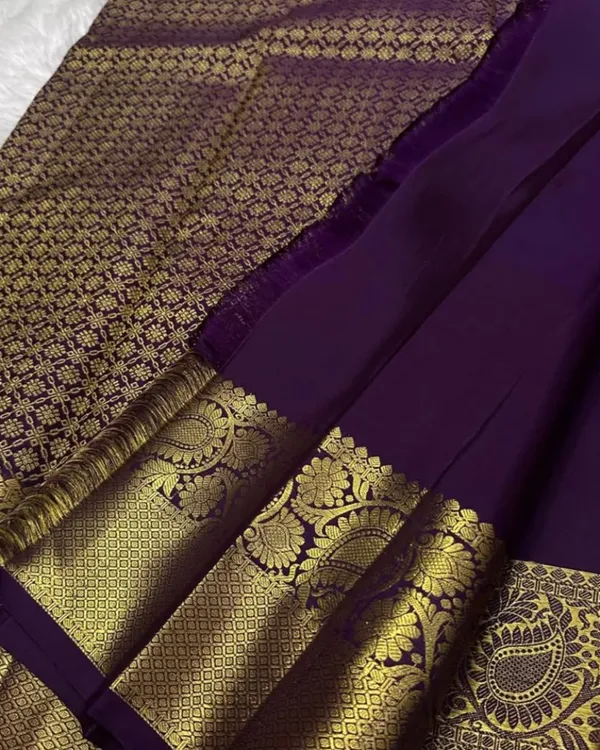 Purple_Color_Most_Wanted_Soft_Banarasi_Silk_Saree_with_Pure_Golden_Zari_Work_&_Classy_Bloue_Piece