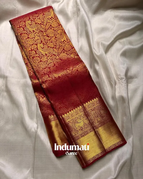 Maroon_Color_Top_Tier_Soft_Banarasi_Silk_Saree_with_Pure_Golden_Zari_work_&_Classy_Blouse_Piece