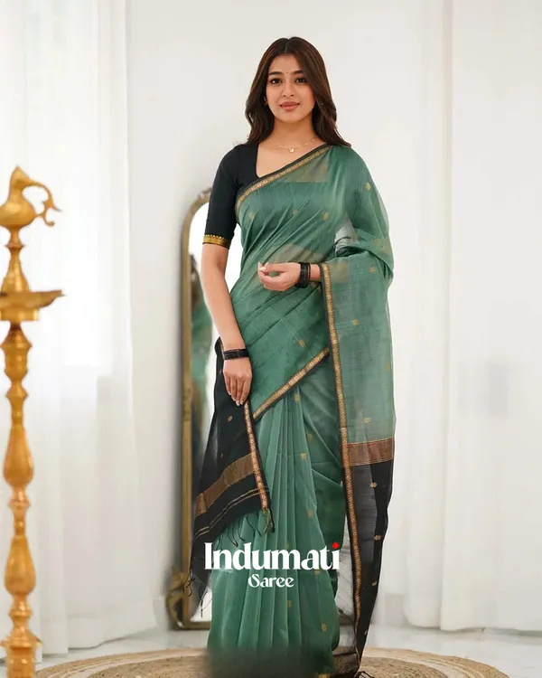 Bottle_Green_Premium_Cotton_Silk_Saree_With_Classy_Blouse_and_tassels