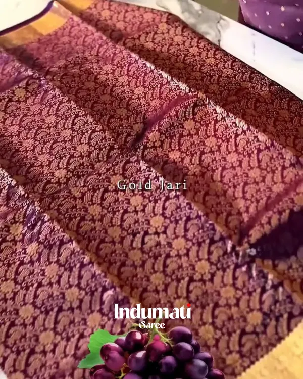 Luxurient_Purple_Color_Soft_Banarasi_Silk_Saree_With_Pure_Golden_Zari_Work_&_Classy_Blouse_Piece
