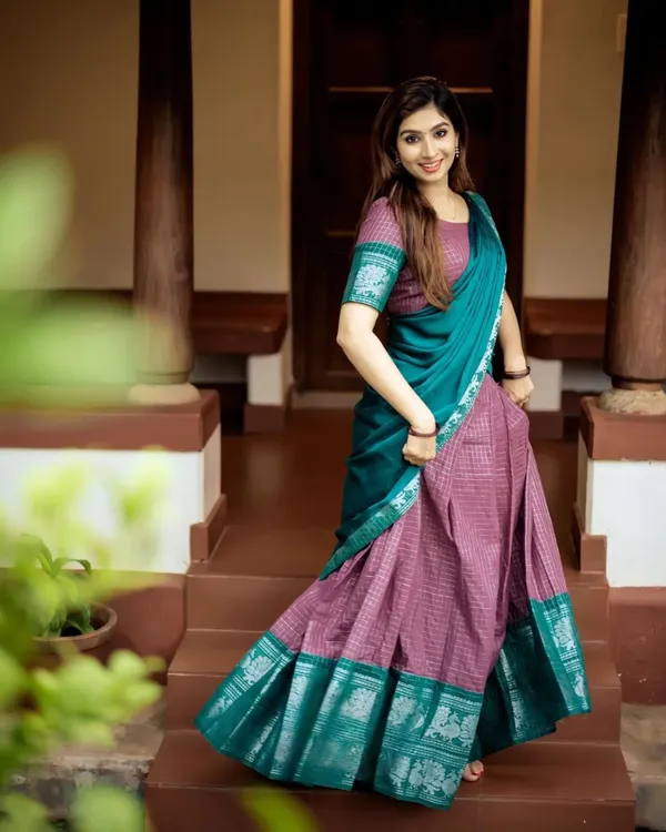 Light_Beet_And_Bottle_Blue_Color_Kanchipuram_Zari_Weaving_Half_Saree_With_Blouse__Silk_Dupatta