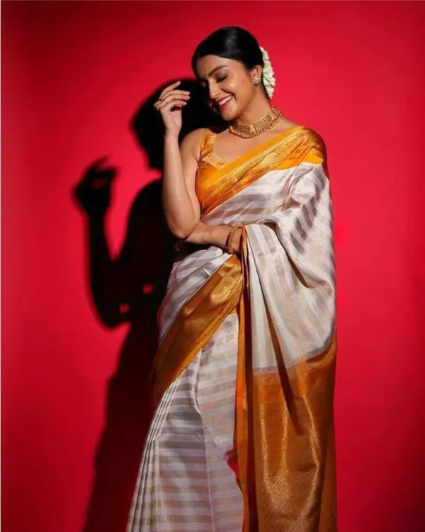 Cream_And_Yellow_Color_Recently_Added_Soft_Banarasi_Silk_Saree_with_Classy_Bloue_Piece