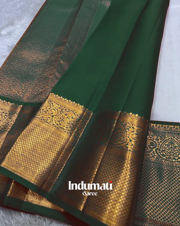 Cream_Color_Color_Viral_Soft_Banarasi_Silk_Saree_with_Pure_Golden_Zari_work_&_Classy_Blouse_Piece
