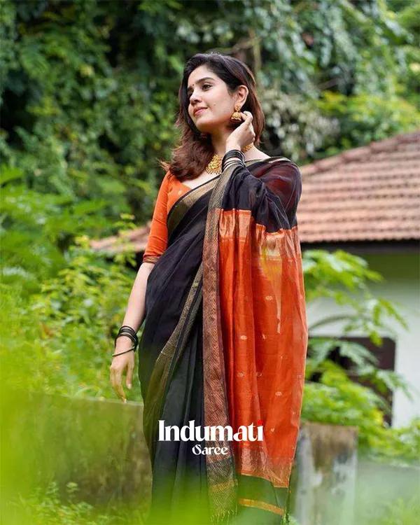 Black_Color_Premium_Cotton_Silk_Saree_With_Classy_Blouse_and_tassels