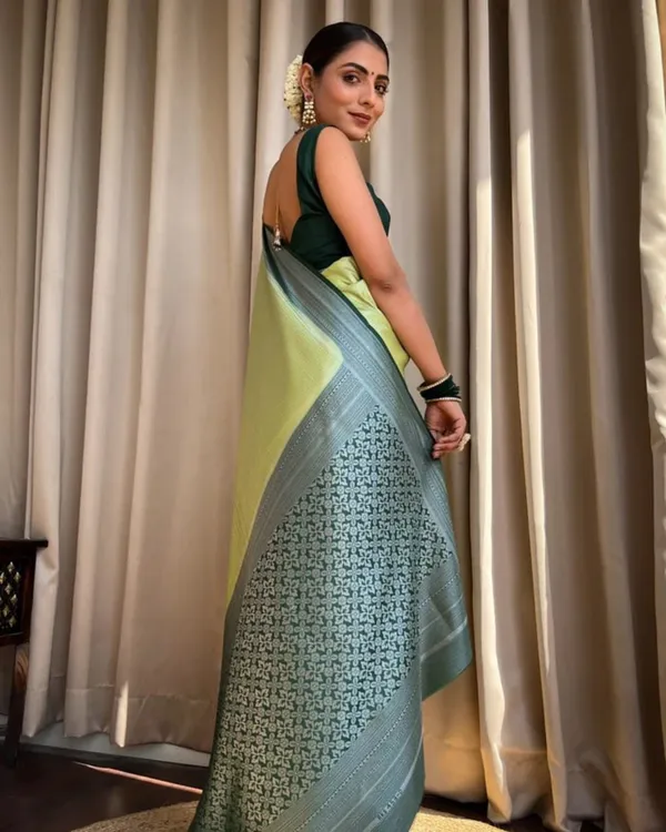 Parrot_Green_Color_Most_Wanted_Soft_Banarasi_Silk_Saree_with_Classy_Bloue_Piece