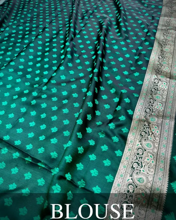 Green_Color_Viral_Pick_Soft_Banarasi_Silk_Saree_with_Classy_Bloue_Piece