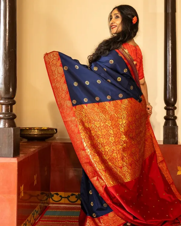 Navy_Blue_And_Red_Color_Now_Available_Soft_Banarasi_Silk_Saree_with_Classy_Bloue_Piece